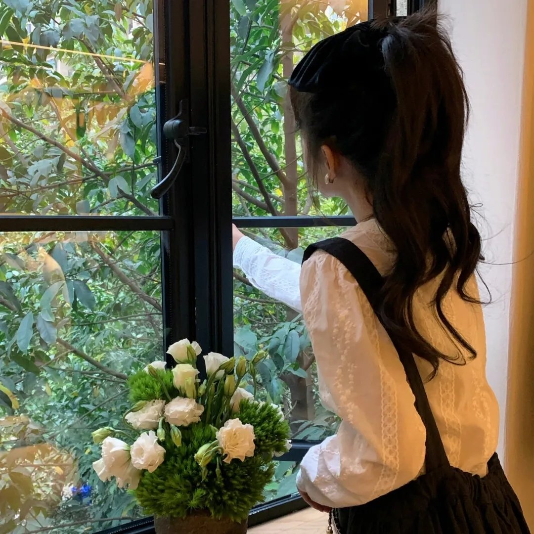 唱歌的六个女人